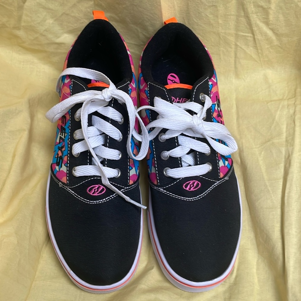 Heelys size 8